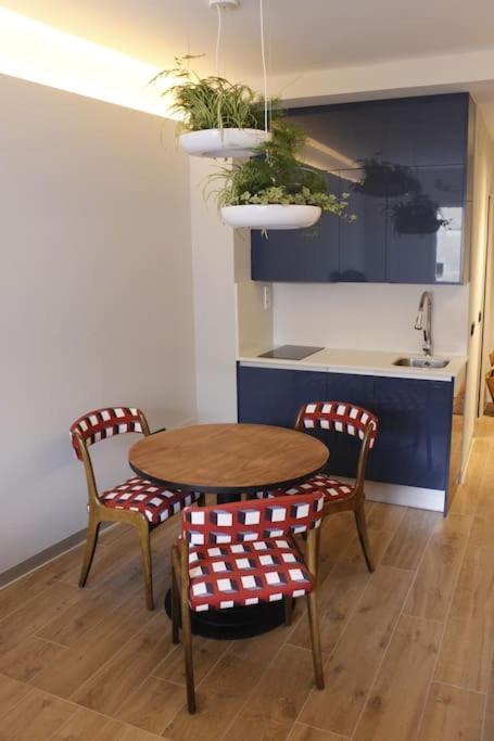 Apartamento Por Temporada Centro Diseno Madrid Luaran gambar